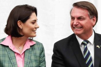 moraes-veta-interacao-de-mauro-cid-com-o-casal-bolsonaro