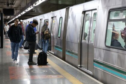 apos-periodo-de-paralisacao-trabalhadores-de-metro-cptm-e-sabesp-em-sao-paulo-retornam-ao-trabalho