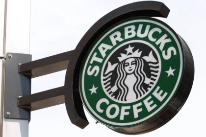 southrock-aprova-oferta-da-operadora-para-aquisicao-de-unidades-da-starbucks